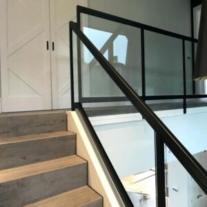 Kontraktor Railing Kaca Tangga Lamongan – KacaTempered.co.id