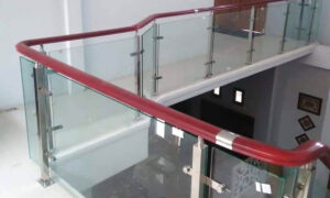 Kontraktor Railing Kaca Tangga Parepare – KacaTempered.co.id